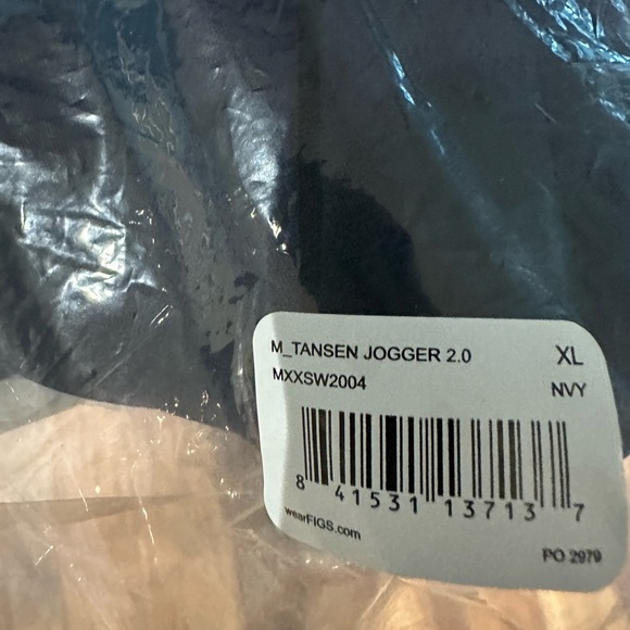 Men’s FIGS Tansen Jogger Scrub Pants - Picture 4 of 5